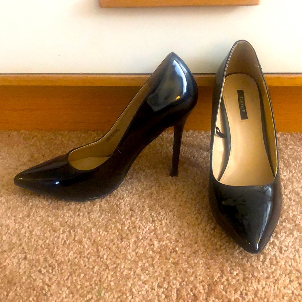 Forever 21 Black Patent Pumps Size 8.5